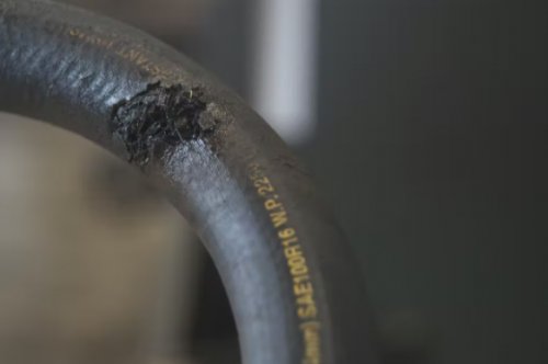 When do Hydraulic Hoses Need to be Replaced?